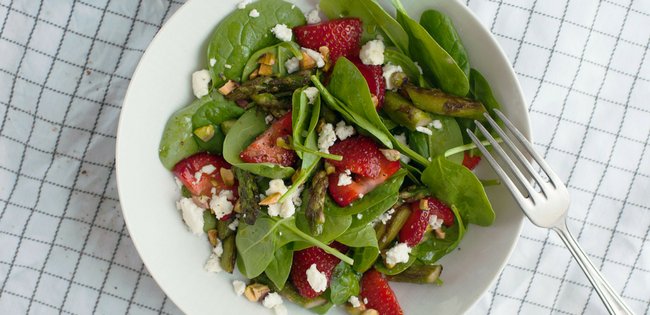 Salade d’asperges et de fraises