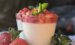 Recette: Panna cotta d’asperges blanches, fraises marinées érable et menthe